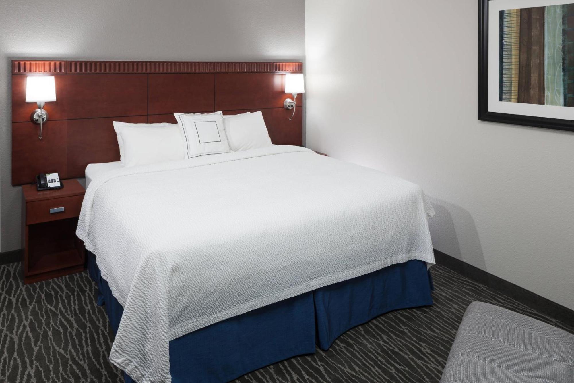 Courtyard By Marriott Waco Hotel Exterior foto
